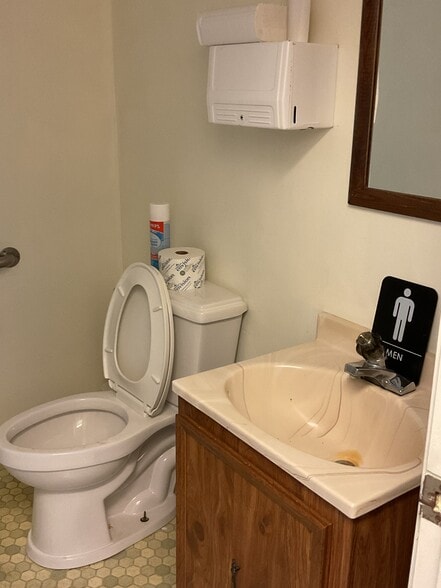 More Photos Of 205 Summit Dr, Covington Religious Facility For Sale