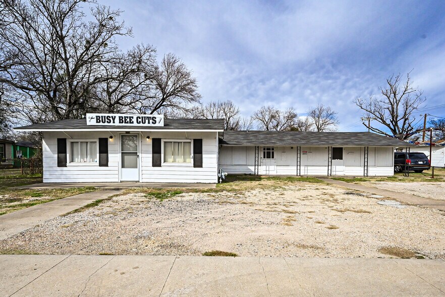 More Photos Of 600 W 13th Ave, Corsicana Flex For Sale