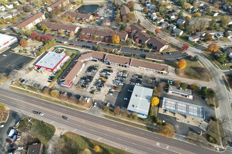 More Photos Of 1046-1070 Lake St, Roselle Auto Repair For Sale