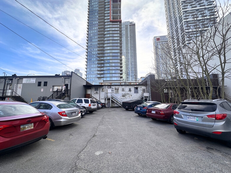 More Photos Of 4613 Kingsway, Burnaby Storefront For Lease