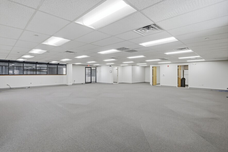 More Photos Of 33 W Franklin St, Hagerstown Loft Creative Space For Lease