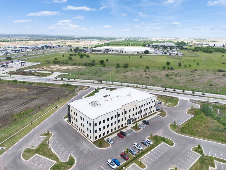 More Photos Of 220 Opportunity Blvd, San Marcos Medical For Sale