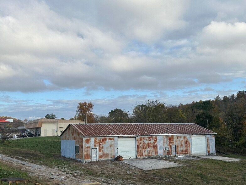 More Photos Of 1547 E Spring St, Cookeville Land For Sale