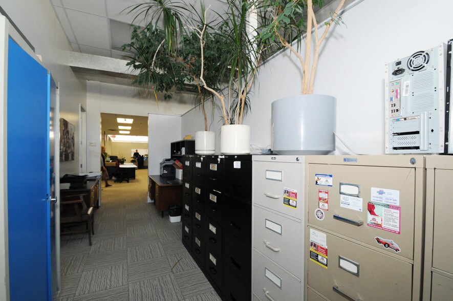 More Photos Of 64 Prince Andrew Pl, Toronto Warehouse For Lease