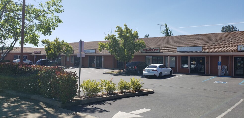 More Photos Of 11940-11958 Masters Ct, Auburn Office For Lease