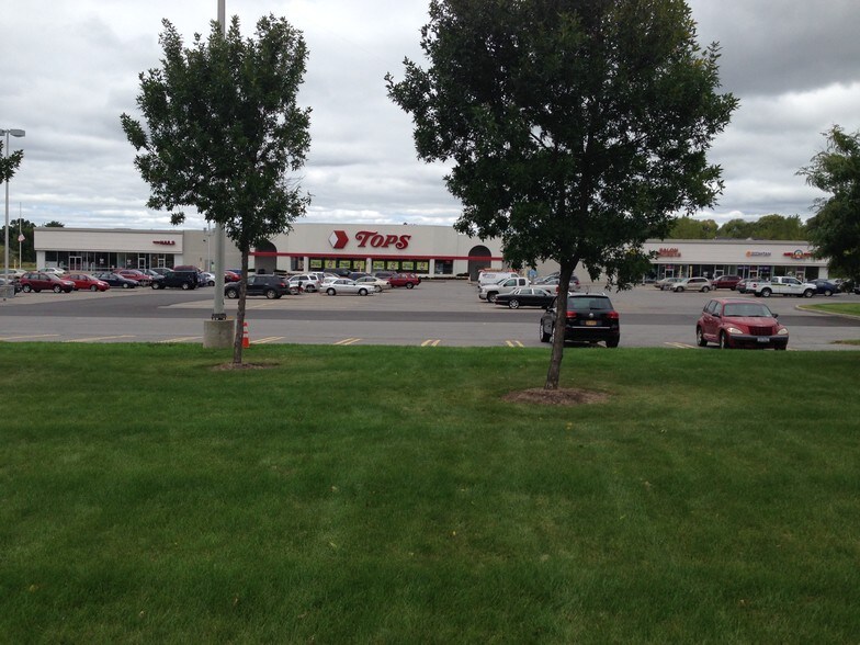 More Photos Of 270 E Main St, Avon Unknown For Lease