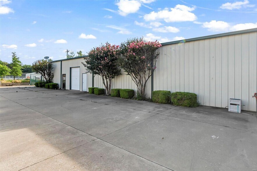 More Photos Of 1014 Linn St, Sikeston Freestanding For Sale