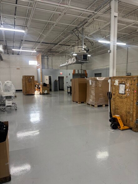 More Photos Of 2294 N Penn Rd, Hatfield Warehouse For Lease