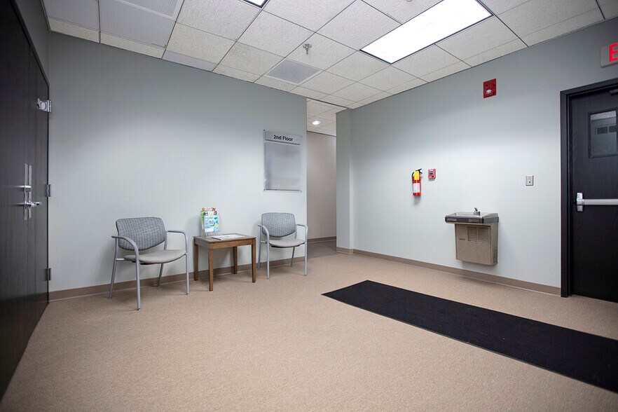 More Photos Of 600 S Main St, Elkhart Office For Lease