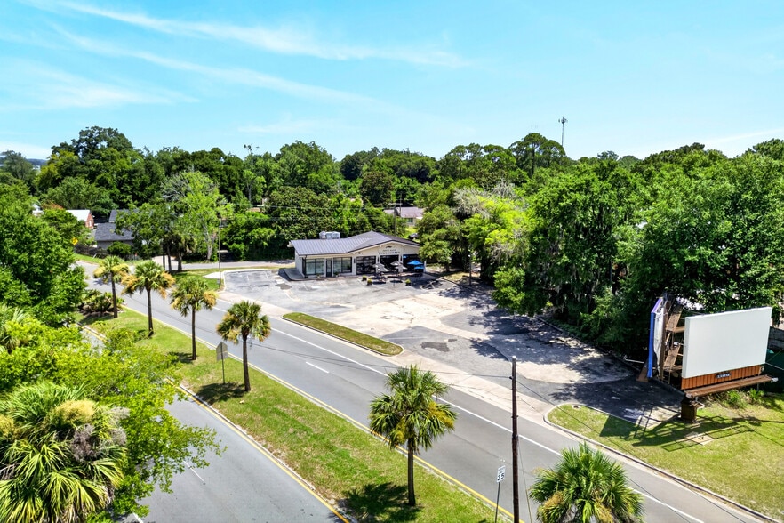 More Photos Of 3209 E Victory Dr, Savannah Freestanding For Sale