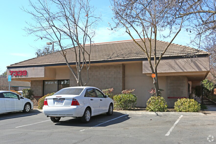 More Photos Of 7339 N 1st St, Fresno Office For Lease