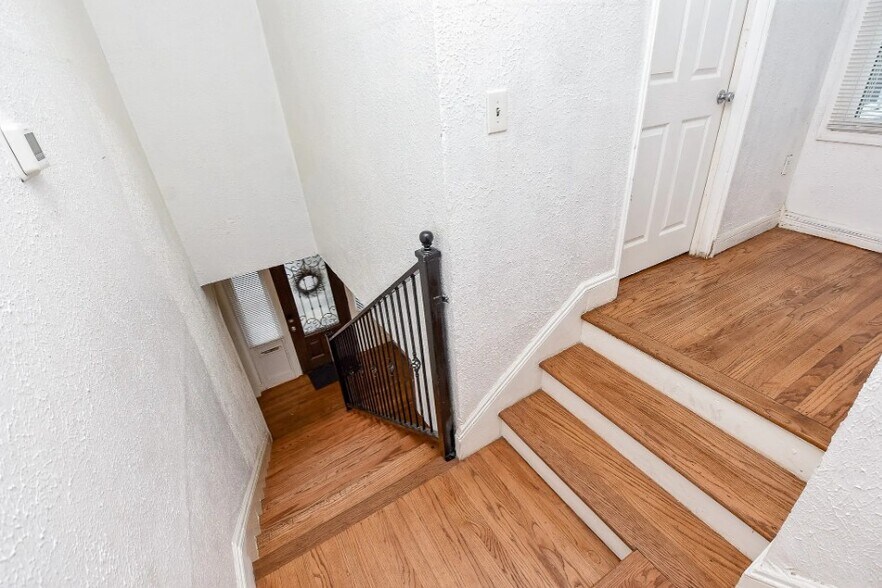 More Photos Of 4916 Old Spanish Trl, Houston Flex For Lease