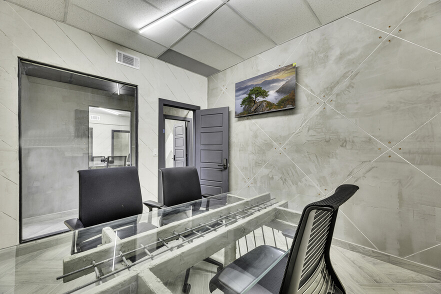 More Photos Of 1528 E Yandell Dr, El Paso Loft Creative Space For Sale