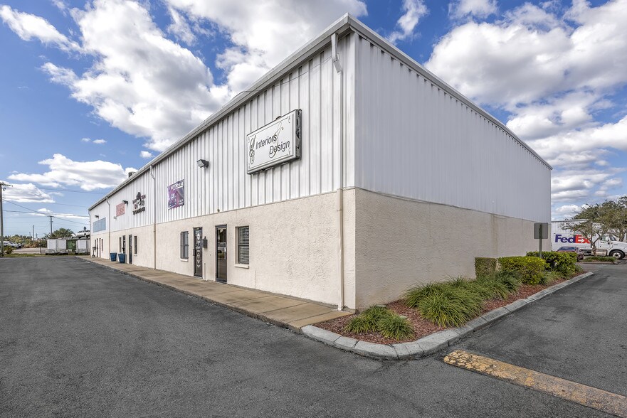 More Photos Of 5555 W Linebaugh Ave, Tampa Unknown For Lease