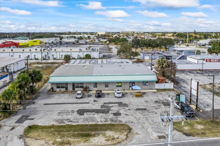 More Photos Of 95-99 S Plumosa St, Merritt Island General Retail For Sale