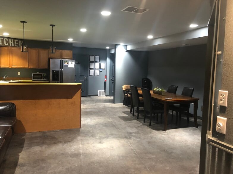 More Photos Of 6702-6724 N Pittsburg St, Spokane Warehouse For Lease
