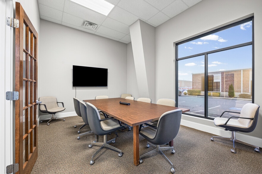 More Photos Of 8190 Regent Pky, Fort Mill Warehouse For Lease