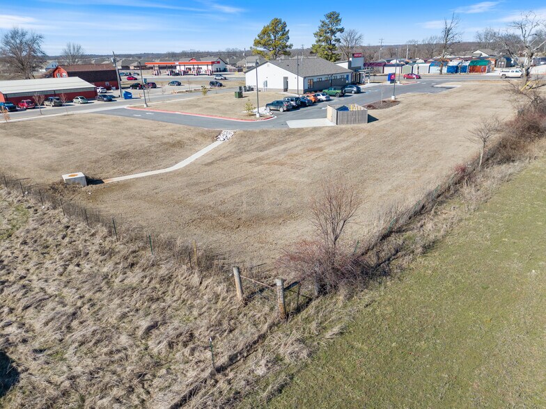 More Photos Of 2103 Slack St, Pea Ridge Land For Sale