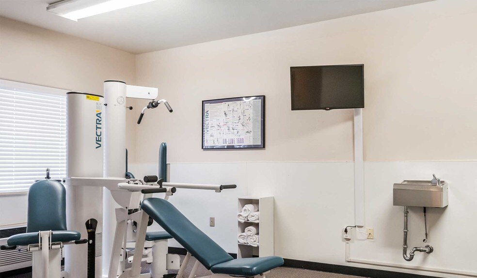 More Photos Of 6100 Iliff Rd NW, Albuquerque Hotel For Sale