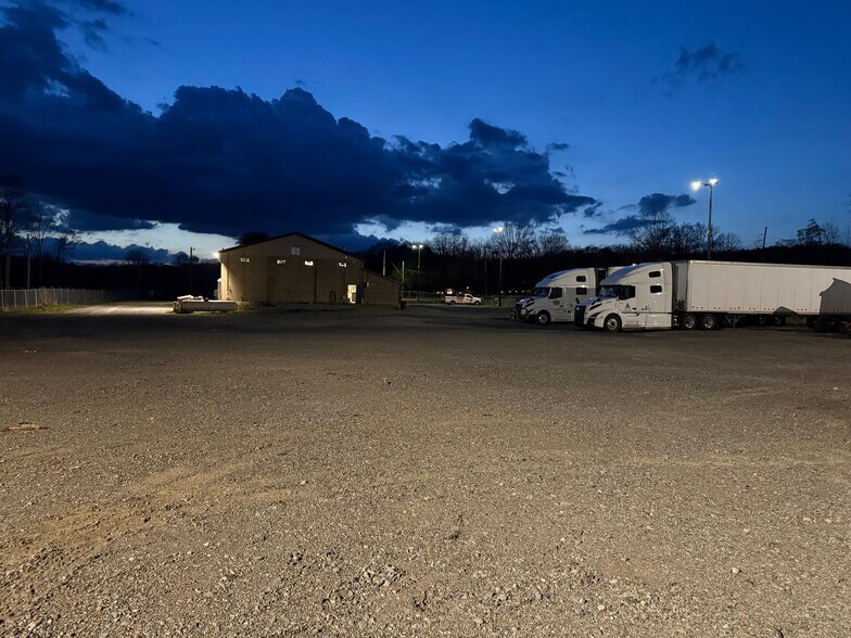 More Photos Of 4881 Pittsburgh Rd, Harrisville Light Distribution For Sale