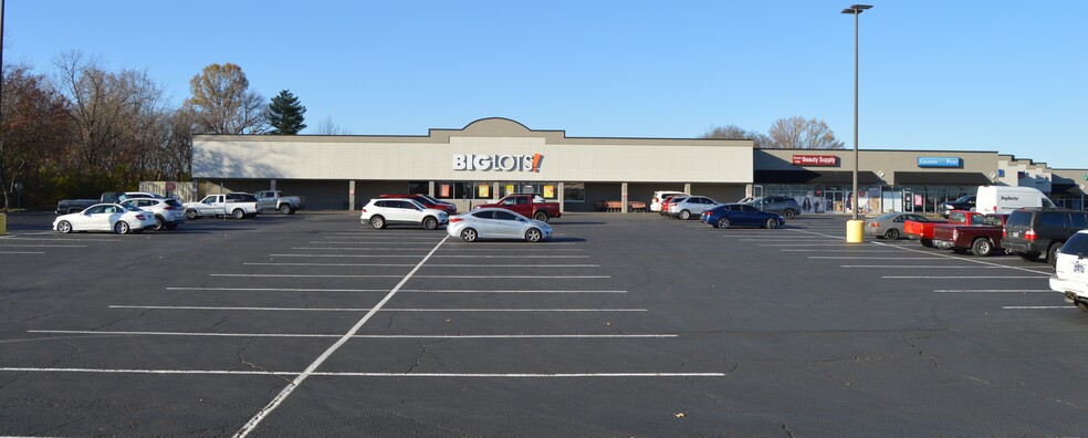 Primary Photo Of 370 Sumner Hall Dr, Gallatin Unknown For Lease