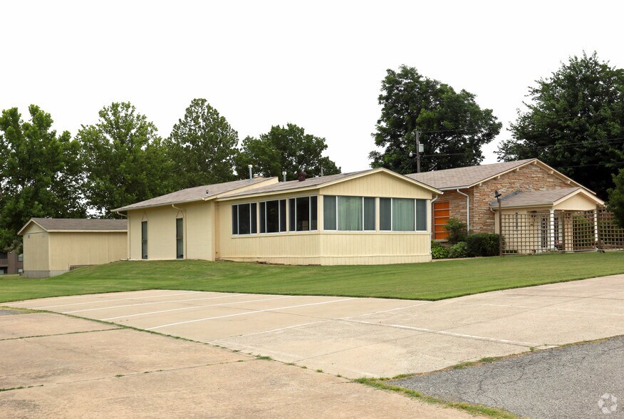 Primary Photo Of 2121 S Memorial Dr, Tulsa Religious Facility For Sale