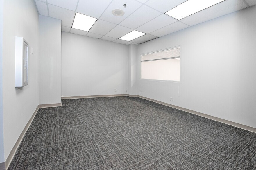More Photos Of 4361 Boniface Pky, Anchorage Healthcare For Sale