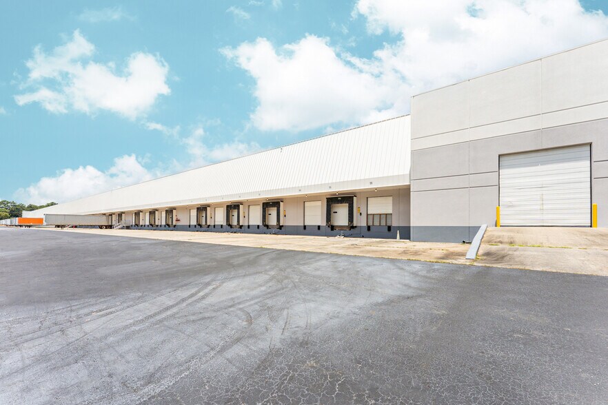 More Photos Of 4787 Stalwart Dr, Fairburn Warehouse For Lease