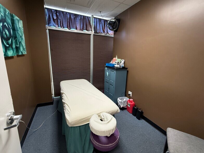 More Photos Of 13880 Braddock Rd, Centreville Medical For Sale