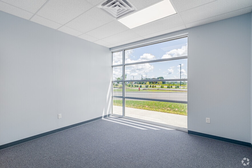 More Photos Of 280 Locke Ave, Woolwich Unknown For Lease