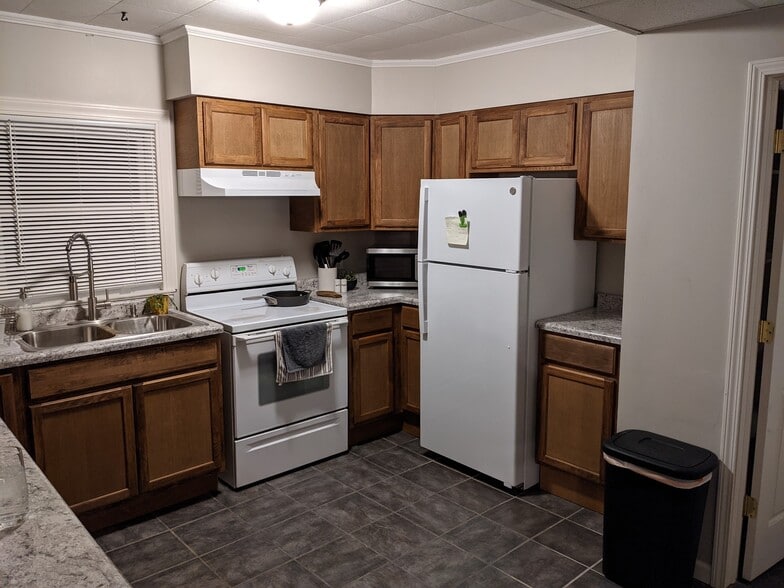 More Photos Of 70190 N Main St, Richmond Multifamily For Sale