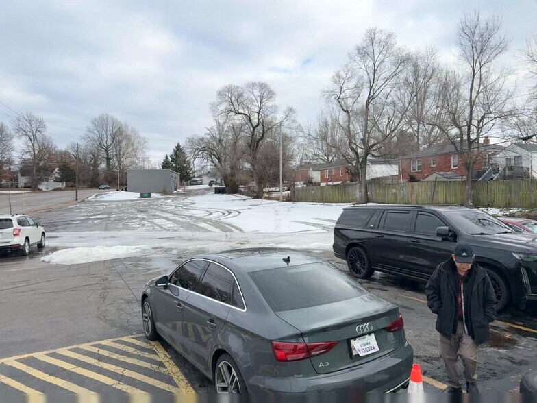 More Photos Of 932 Airport Rd, Ferguson Freestanding For Sale