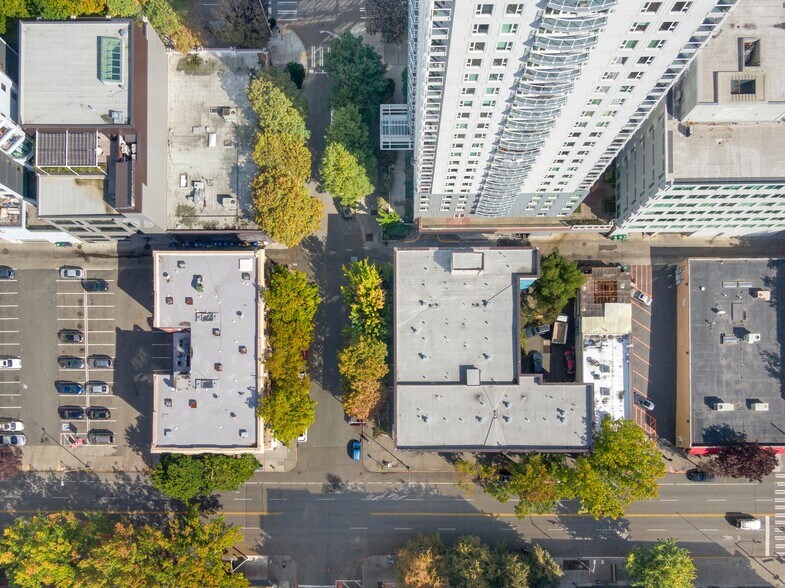 More Photos Of 2512 1st Ave, Seattle Apartments For Lease