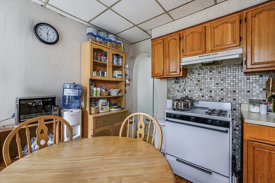 More Photos Of 113 34th St, Union City Apartments For Sale