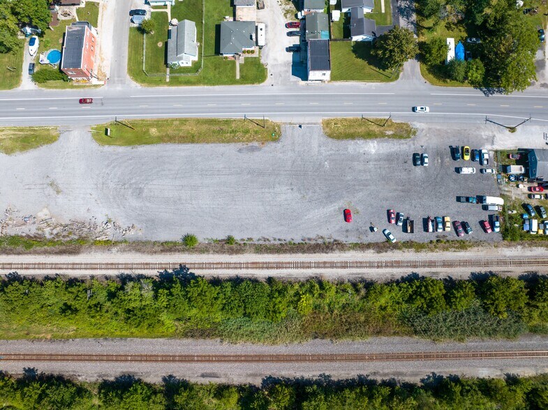 More Photos Of 300 Railroad Ave, Wheeler Auto Repair For Sale