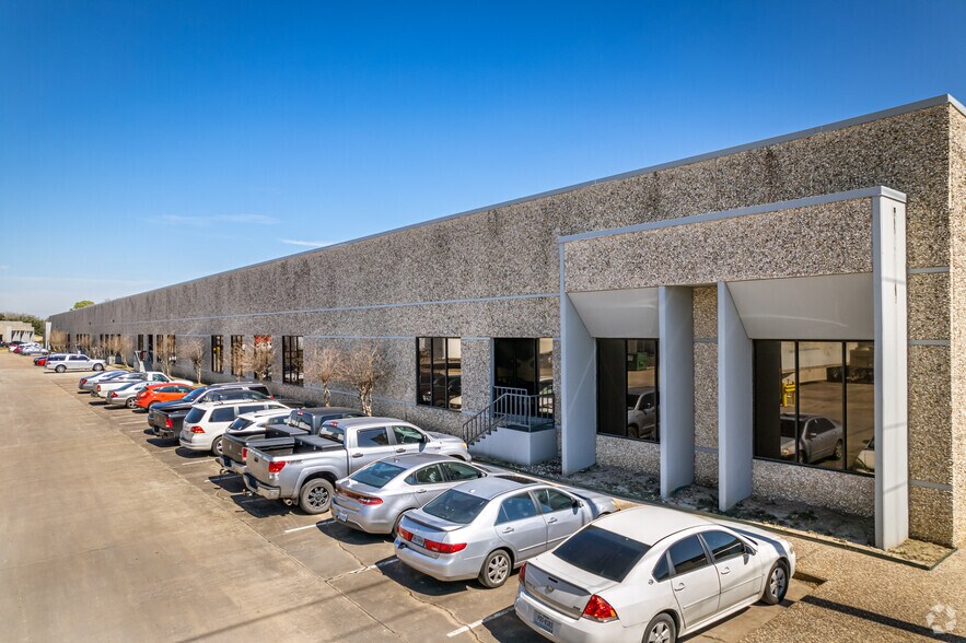 Primary Photo Of 3605 Willowbend Blvd, Houston Unknown For Lease