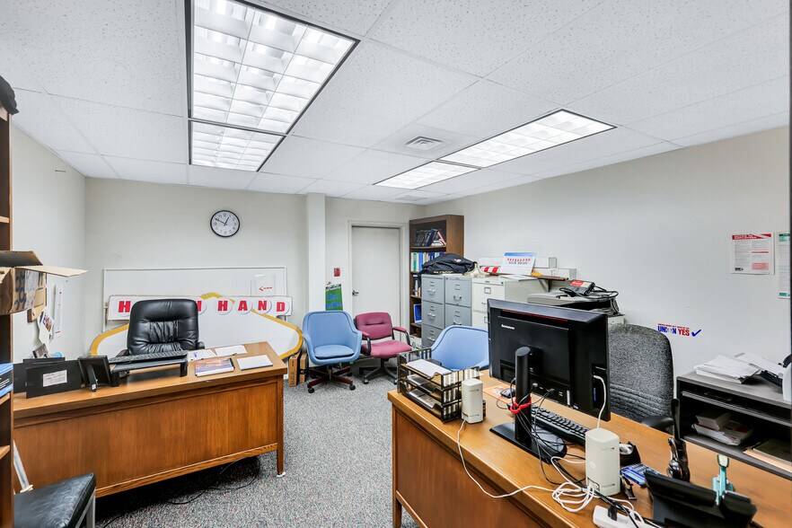 More Photos Of 4226 E Mission Ave, Spokane Loft Creative Space For Sale