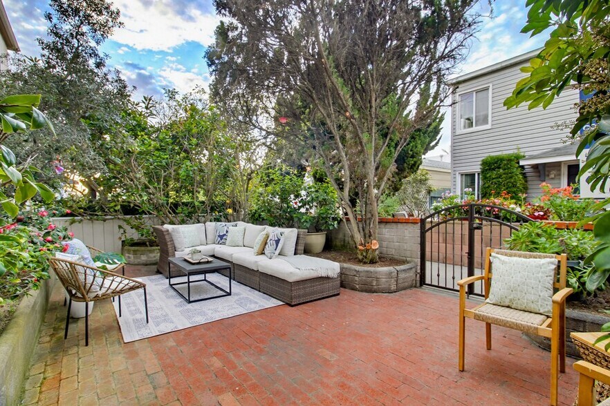 More Photos Of 829 Avalon Ct, San Diego Apartments For Sale