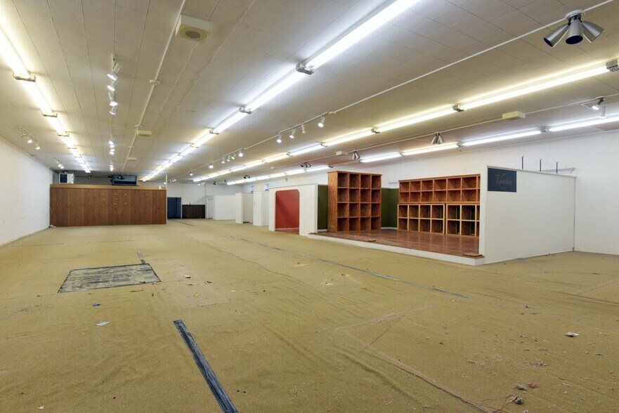 More Photos Of 511 W Broad Ave, Albany General Retail For Sale