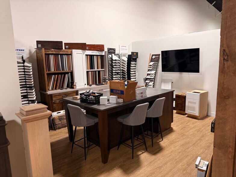 More Photos Of 5936 53rd Ave, Fargo Warehouse For Sale