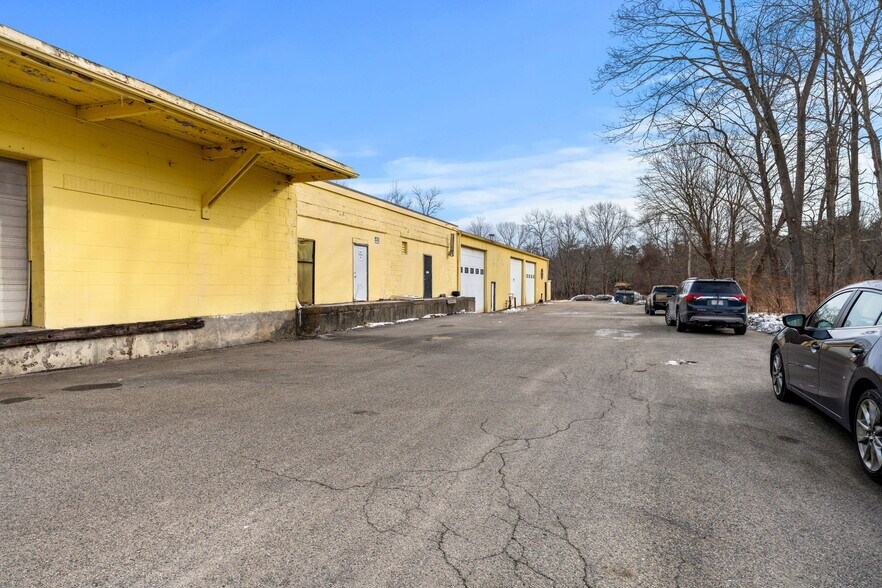 More Photos Of 205 Commercial St, Whitman Manufacturing For Sale