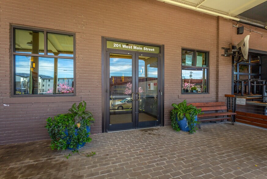 More Photos Of 201 W Main St, Chattanooga Office Residential For Sale
