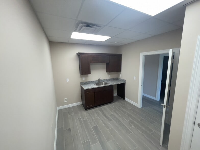 More Photos Of 16310 State Highway 249, Houston Showroom For Sale
