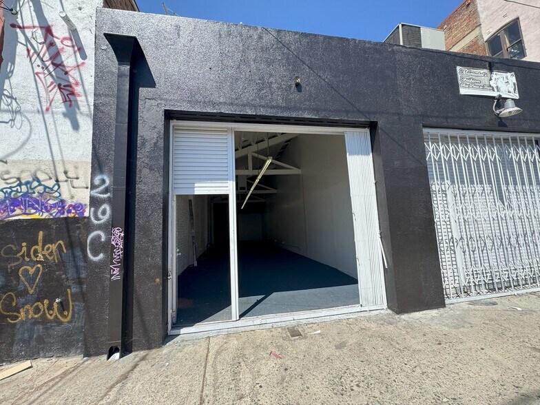 More Photos Of 1326 S Main St, Los Angeles Storefront Retail Office For Lease