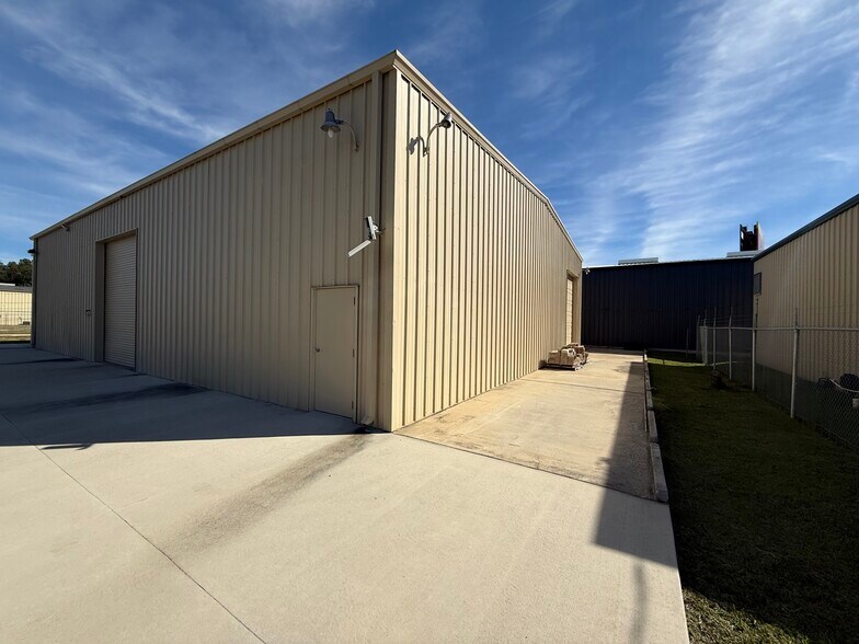 Primary Photo Of 56704 Dwyer st, Slidell Industrial For Sale