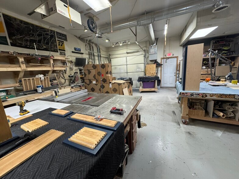 More Photos Of 200-210 Expressway Ct, Virginia Beach Unknown For Lease