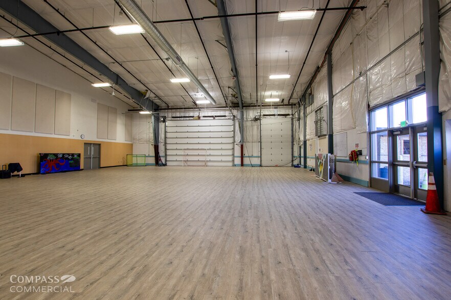 More Photos Of 20730 Brinson Blvd, Bend Industrial For Lease