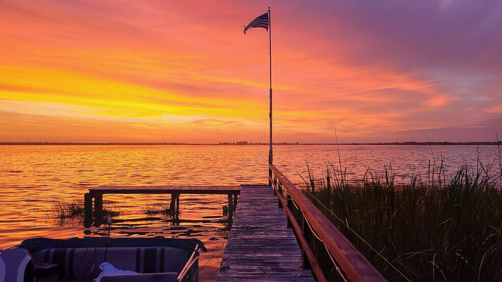 More Photos Of 6001 Bird Island Dr, Lady Lake Lodge Meeting Hall For Sale