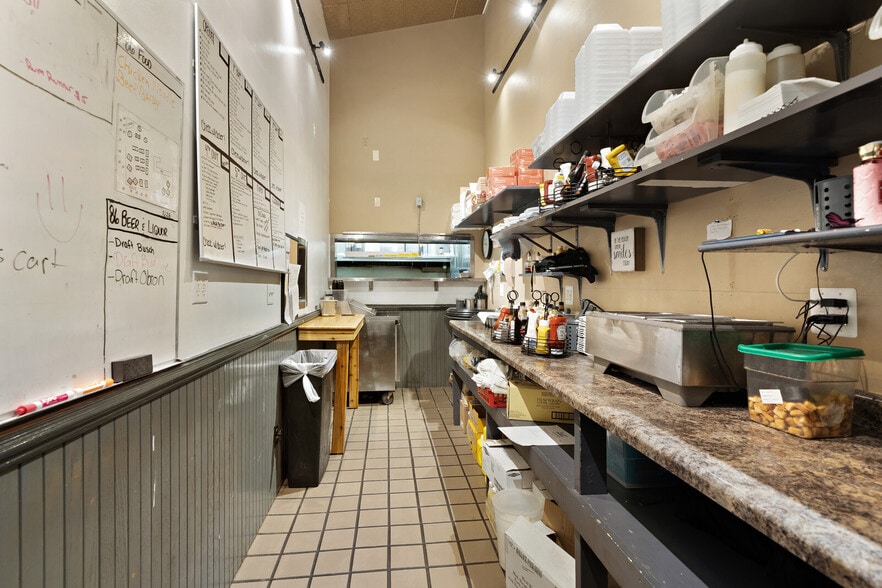 More Photos Of 8826 Gratiot Ave, Columbus Restaurant For Sale