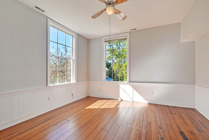 More Photos Of 635 E Bay St, Charleston Office Residential For Lease